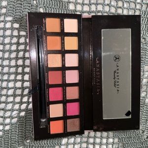 MODERN RENAISSANCE ABH PALETTE